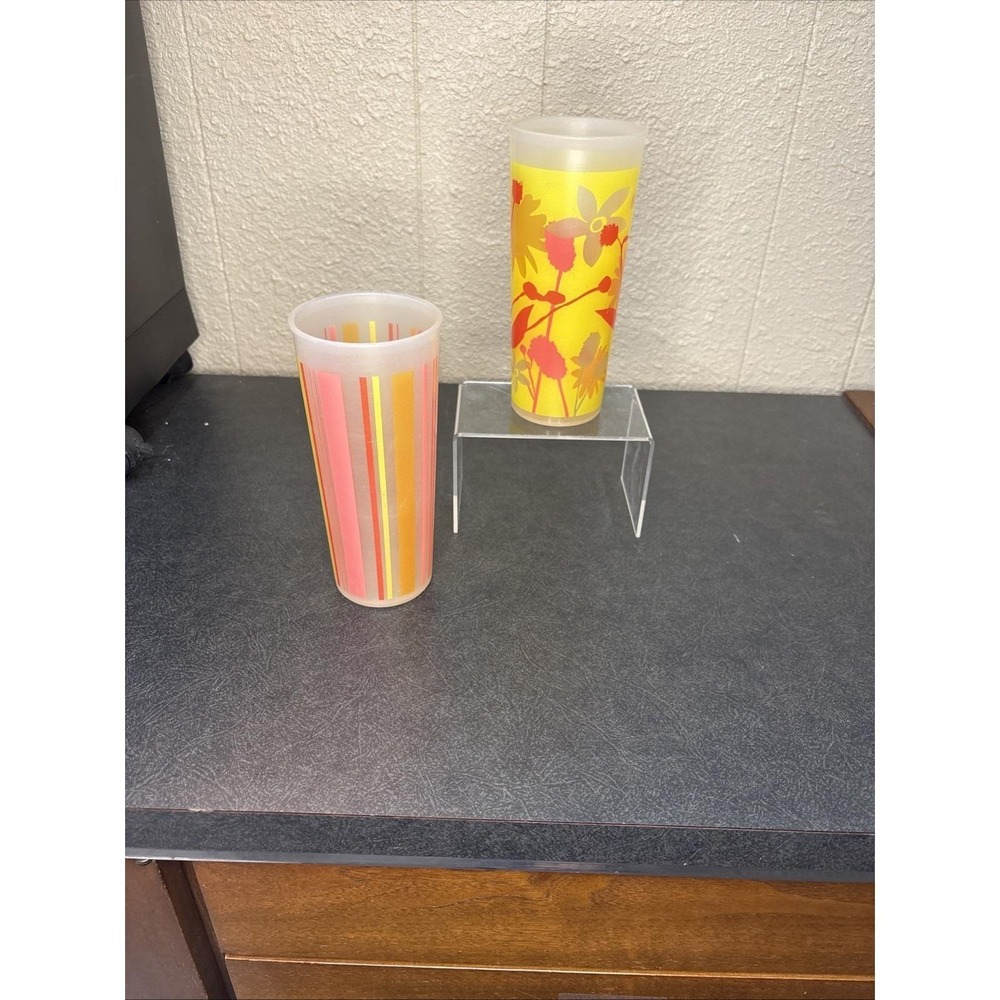 2~Vtg~Tupperware~Tumblers~Yellow, Red. Orange